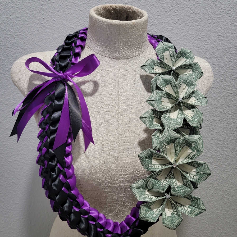 Graduation Money Lei - Picture 6 of 8
